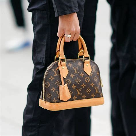 louis vuitton alma handbags.